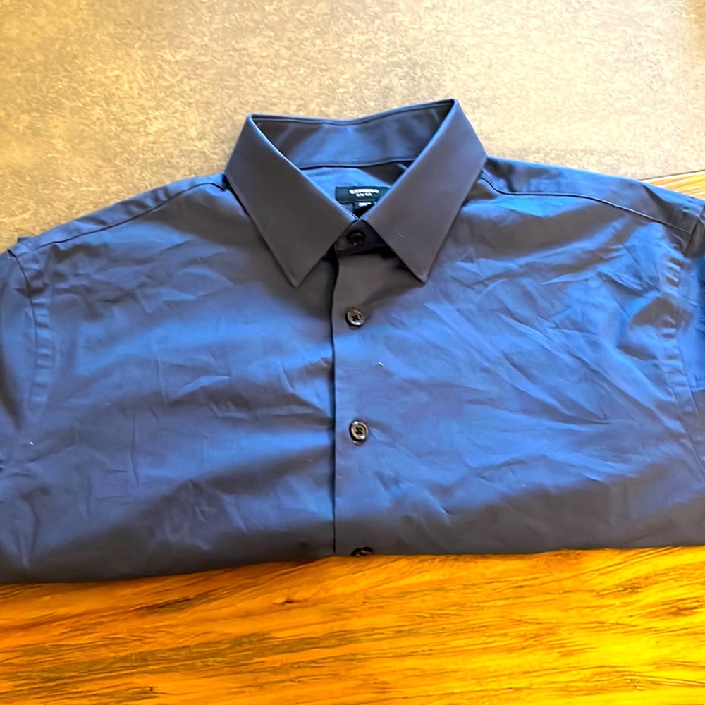 Express excellent condition worn once . Slim fit .